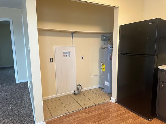 4th image of 705 Sizemore Dr