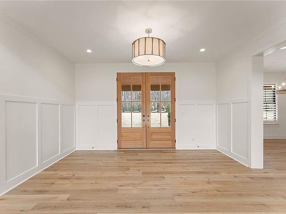 3rd image of 9220 Waldrip Rd