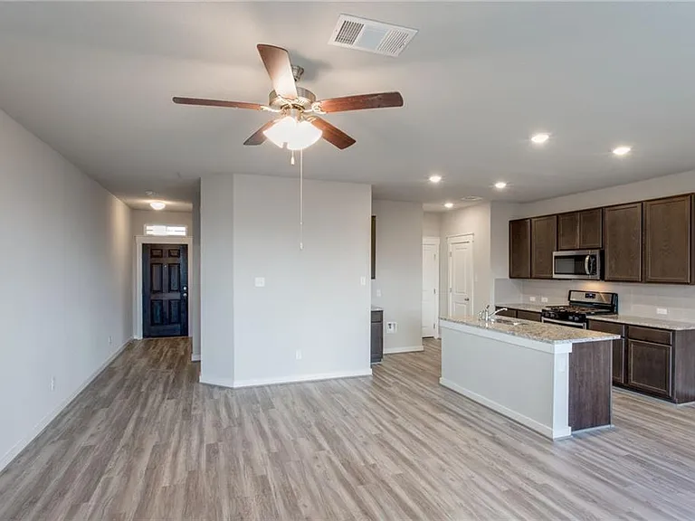 17303C Leafroller Dr — Photo 5