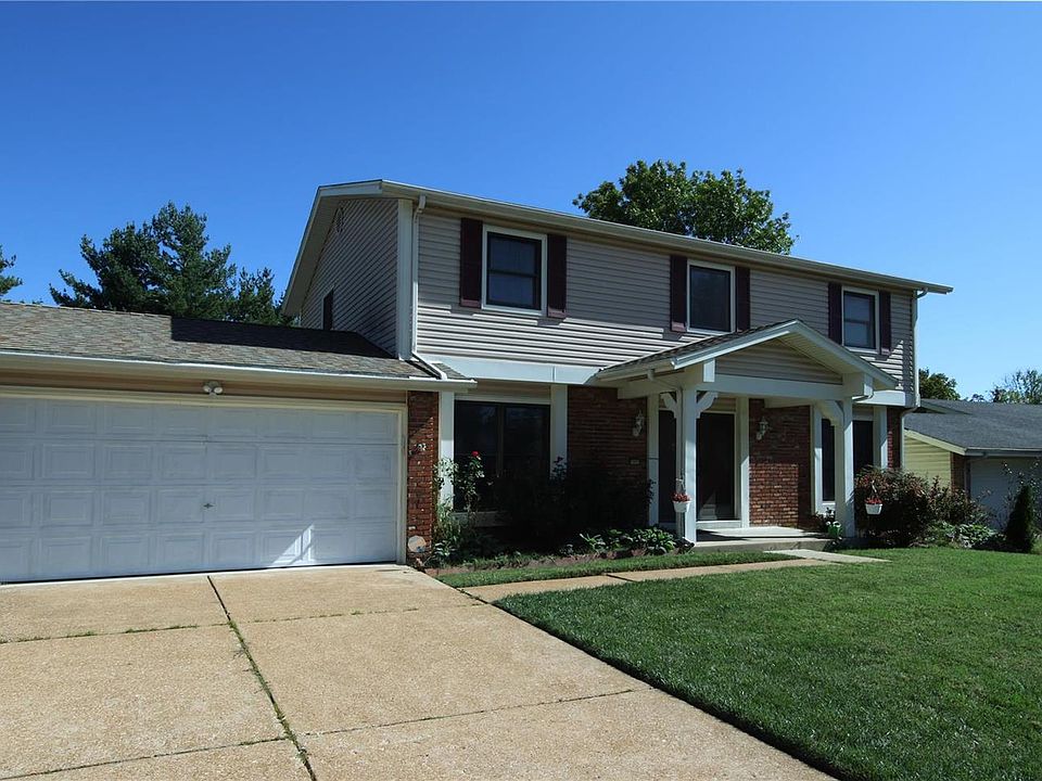 1st image of 15462 Duxbury Way