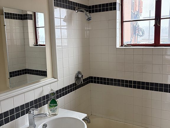 3rd image of 2768 Lancashire Rd #204