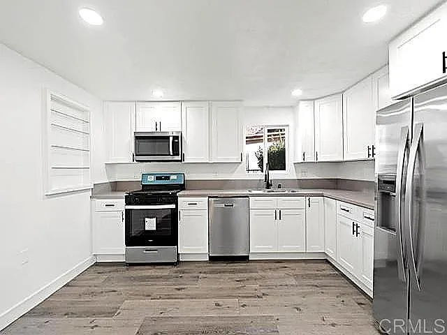 2040 Earl St — Photo 10