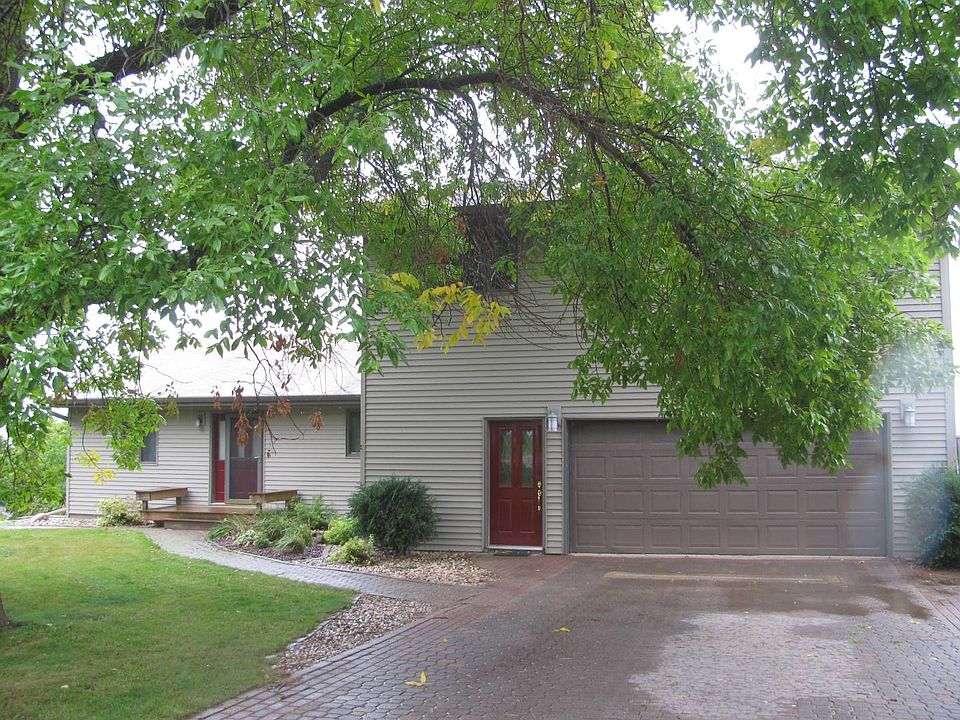1st image of 105 Hegge Ct