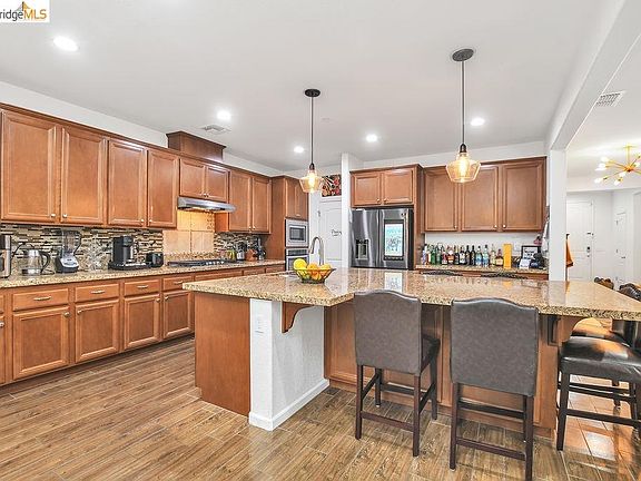 5th image of 2705 Reddington Way
