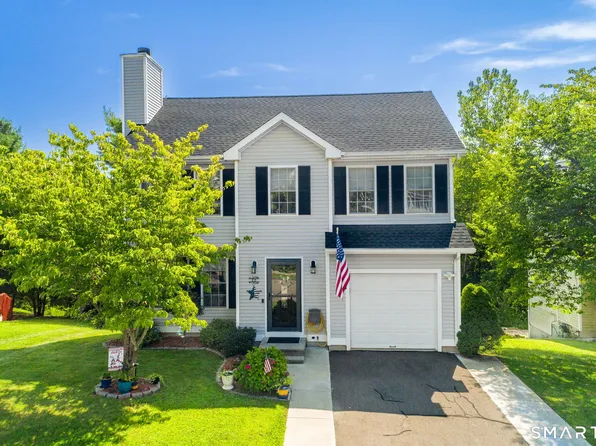 12 Brook Circle #12, Wallingford, CT 06492