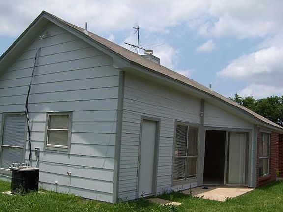 2nd image of 3115 Beran Dr