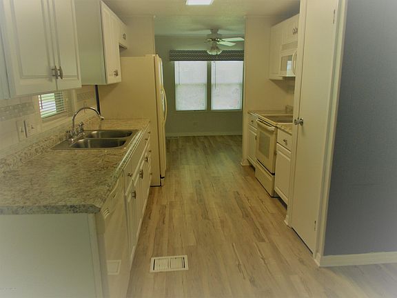 4th image of 927 Spruce St