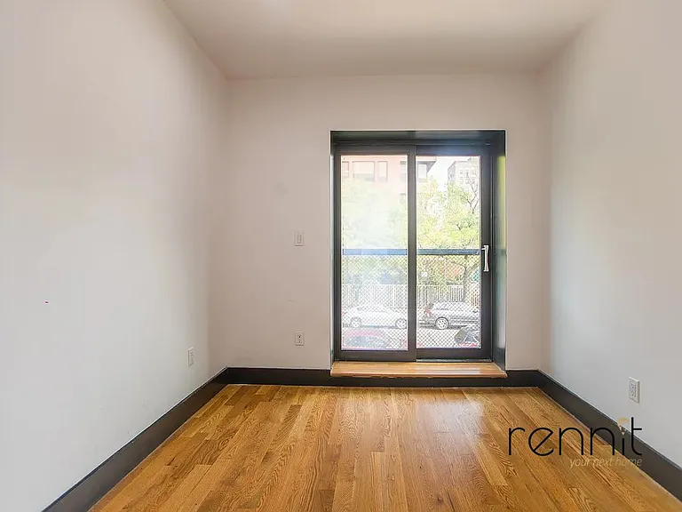 562 Park Pl #2B — Photo 6