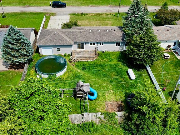 4th image of 12033 Crossman Rd