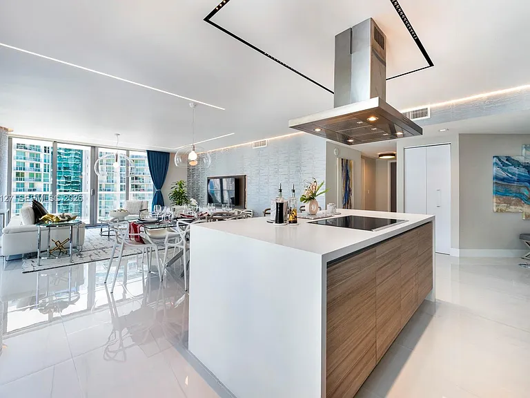 300 Sunny Isles Blvd #4-1702 — Photo 3