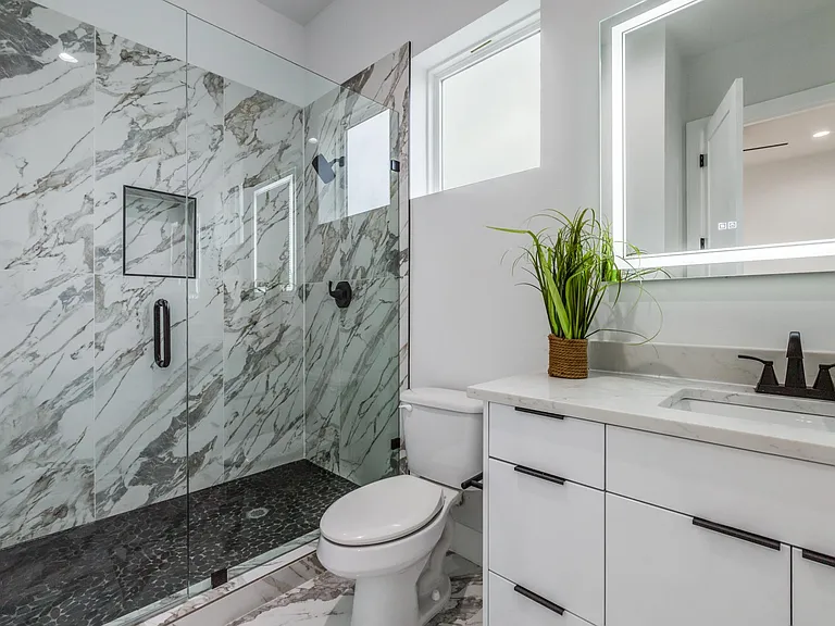 2714 N Carroll Ave #101 — Photo 22