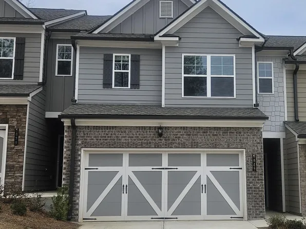 5643 Chickory Dr, Flowery Branch, GA 30542