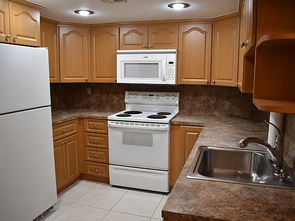 5th image of 15385 S Dixie Hwy APT 20