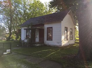 627 Taylor St, Staunton, IL 62088
