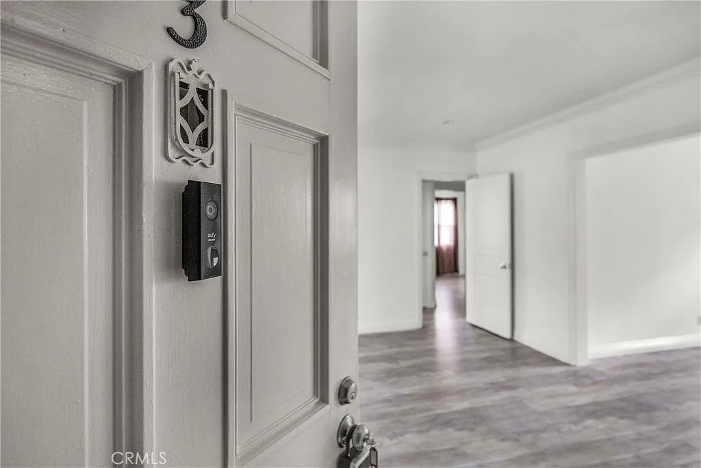 2 bed, 750 sqft, $3,295 — Photo 3
