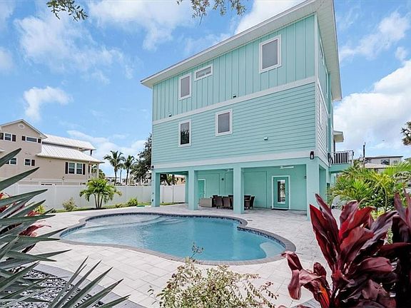 2nd image of 836 San Carlos DR