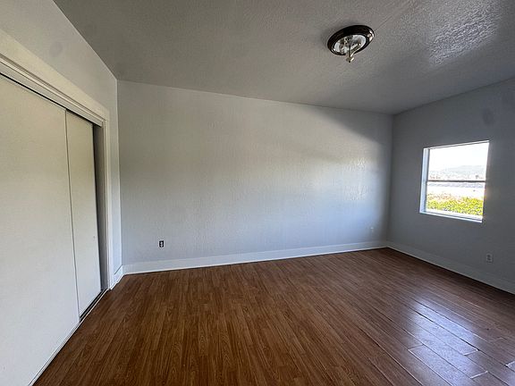 3rd image of 1936 Cypress Ave APT 17
