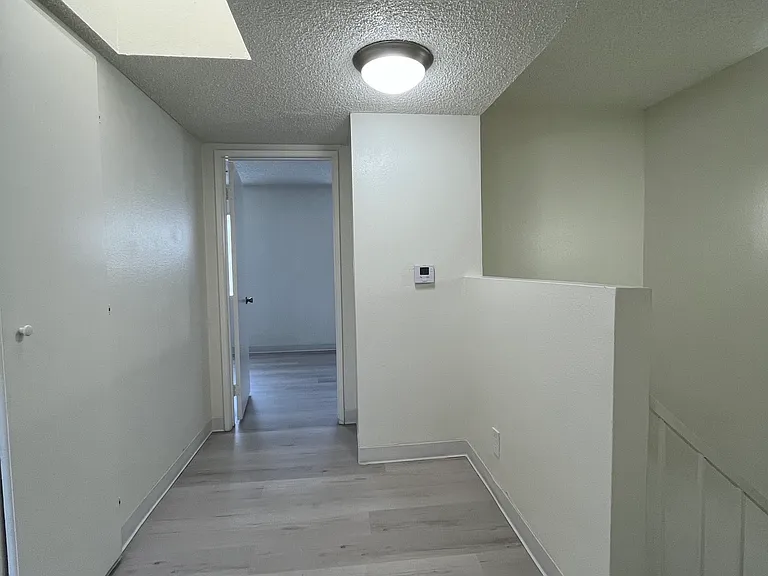15520 Parthenia St #20 — Photo 13