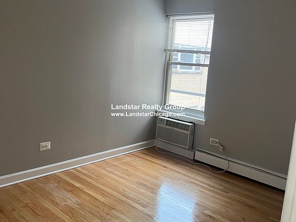 3rd image of 6830 N Sheridan Rd APT 465