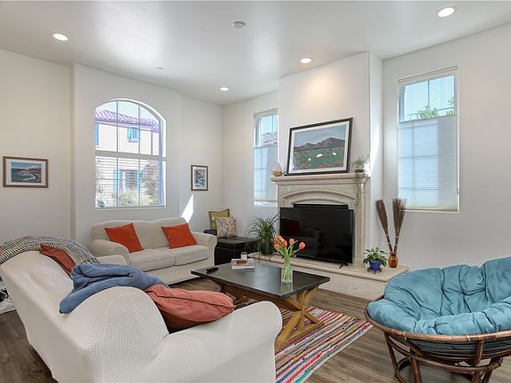 3rd image of 315 Tresana Ln