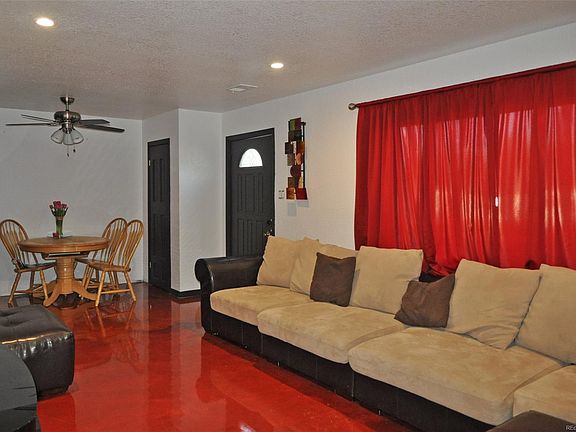 4th image of 2725 S King St