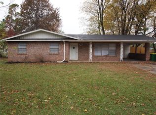 1102 Thelma St, Springdale, AR 72764