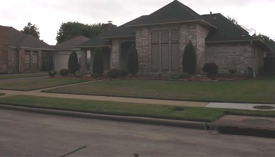 1st image of 414 Yorkshire Ct