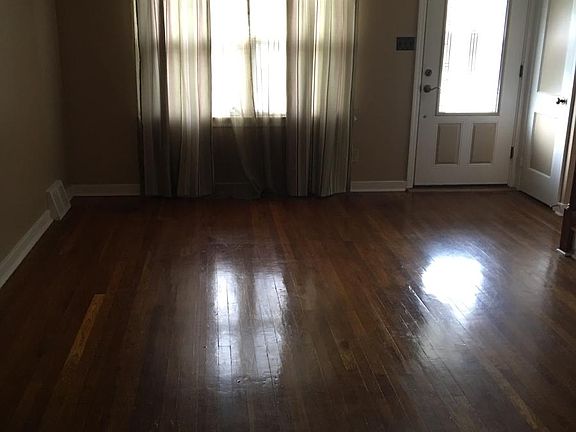 3rd image of 2453 Berryhill St