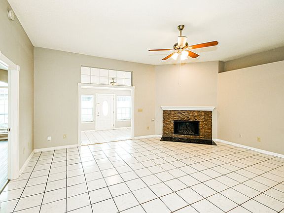 3rd image of 3087 Golden Pond Blvd