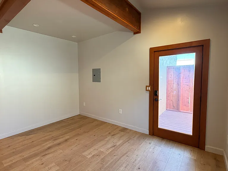 1904 Julian Ave — Photo 12