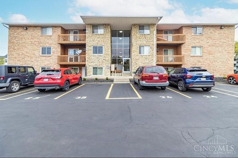 1st image of 5350 Camelot Dr APT 33
