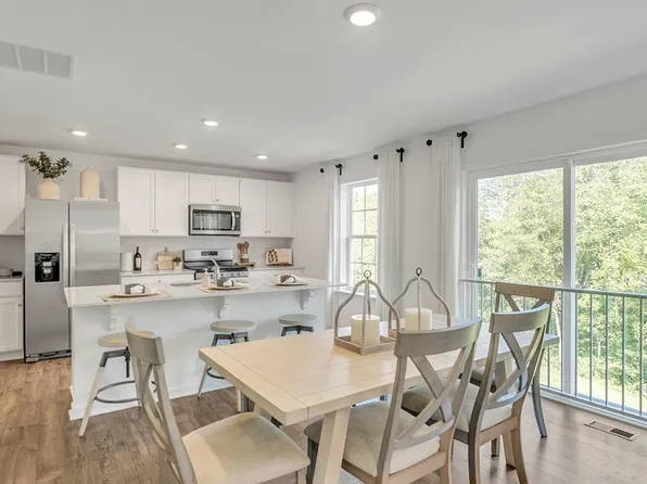 14 Cades Ct, Newfield, NJ 08344