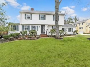 11 Ridgeway Ter, Needham, MA 02492
