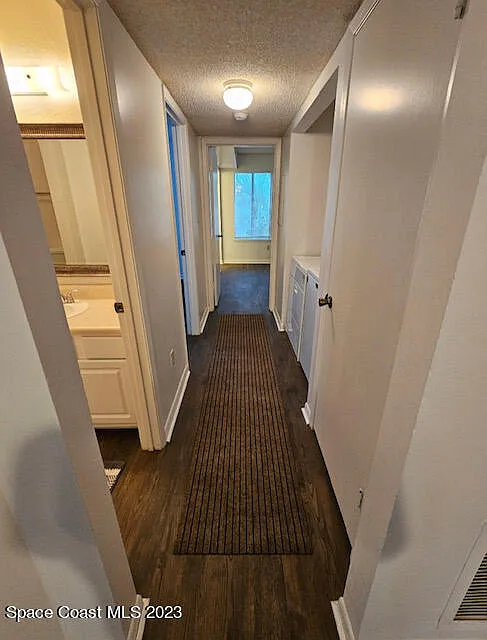 3545 Sable Palm Ln — Photo 2