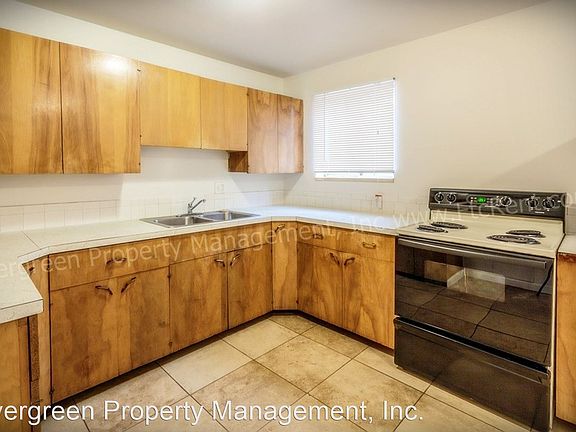 3rd image of 1110 Gard Pl #A