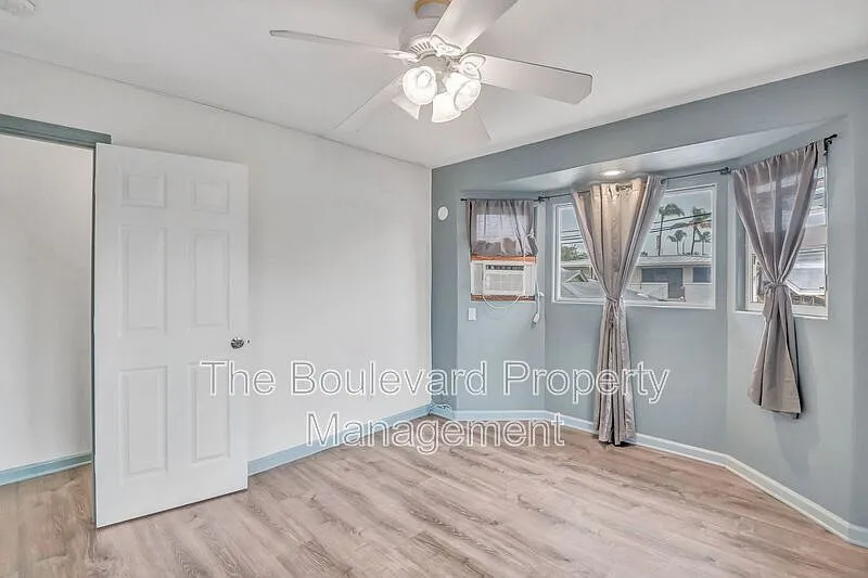 2 bed, 1.0 bath, 600 sqft, $2,400 — Photo 3