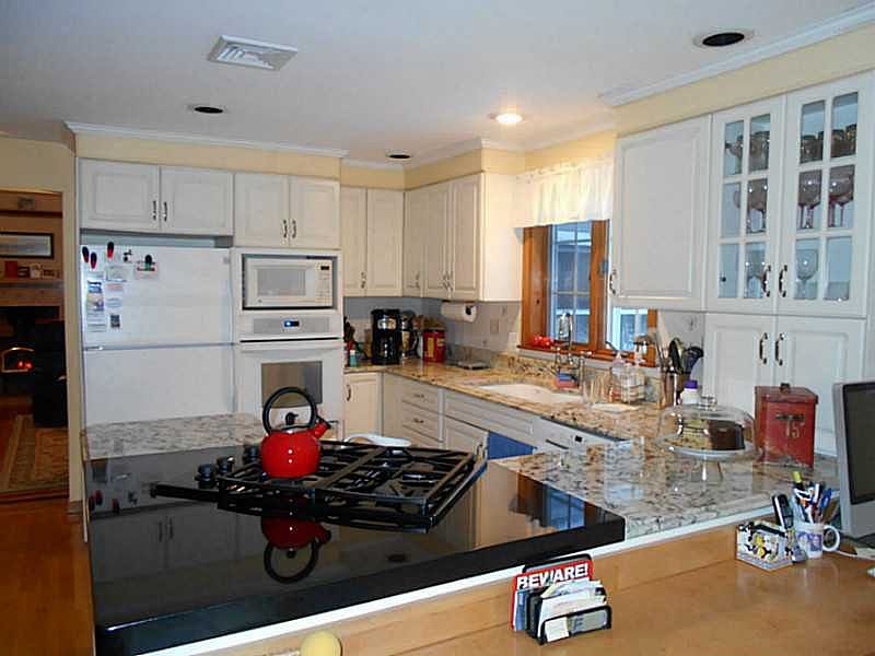 1st image of 60 Taylor Dr