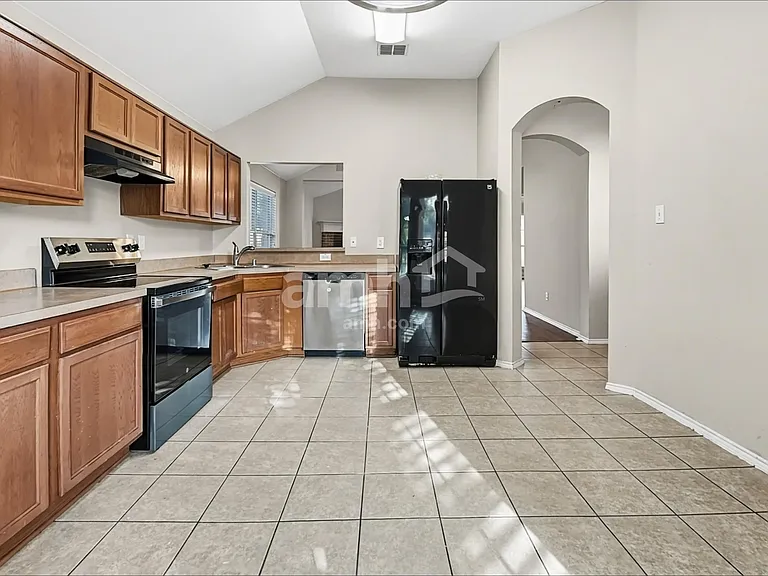 1613 Bob Dr — Photo 3