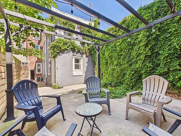 1865 Frankford Ave — Photo 13