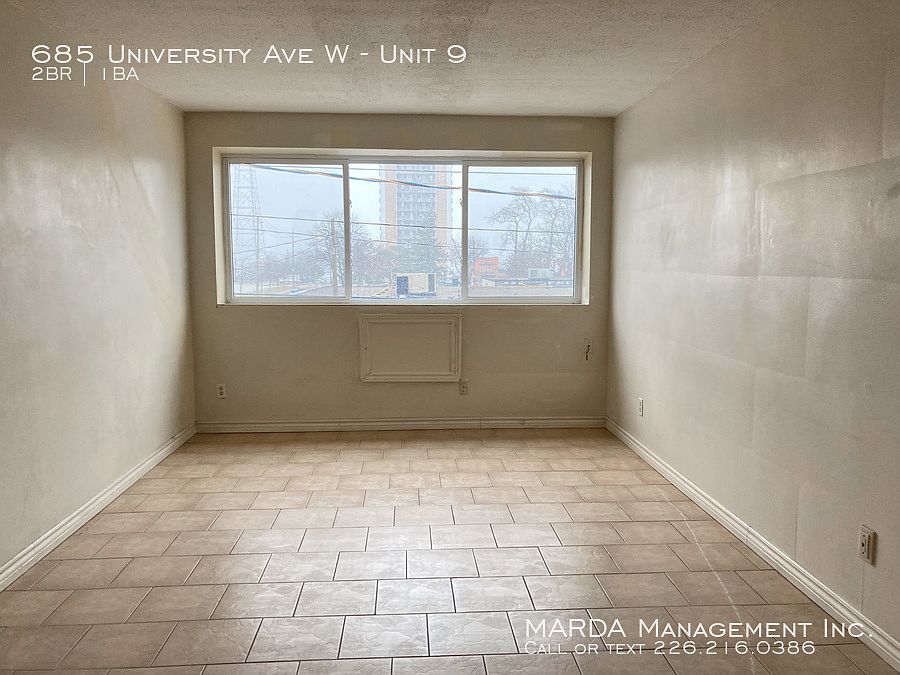 1st image of 685 University Ave W #9