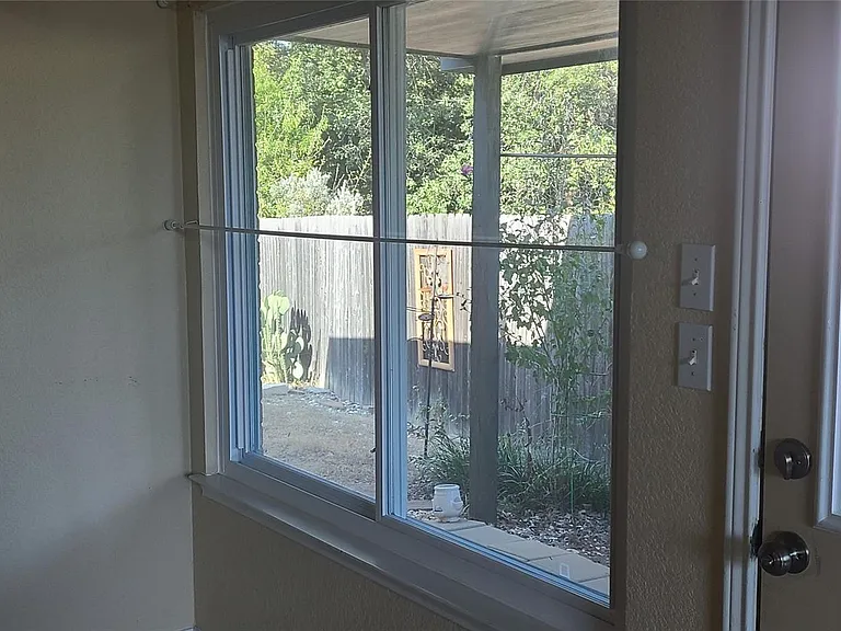 1210 Hidden Oaks Dr — Photo 11
