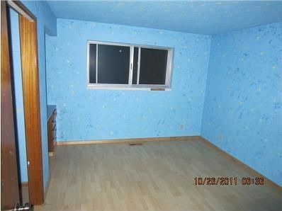 5th image of 2713 110th Ave E