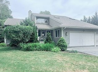 78 Harrington Ln, Somerset, MA 02726