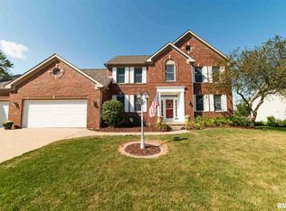 2922 Summertree Ave, Bettendorf, IA 52722