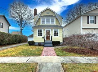 18 Cowles St, Milford, CT 06461