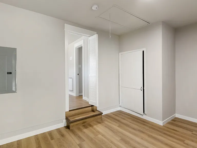 2125 N Highland St — Photo 28