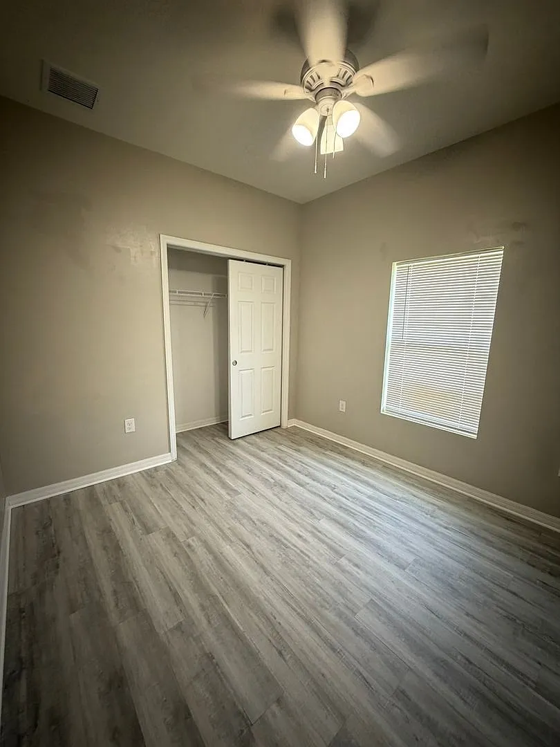 3 bed, 2.0 bath, 1250 sqft, $1,595 — Photo 4