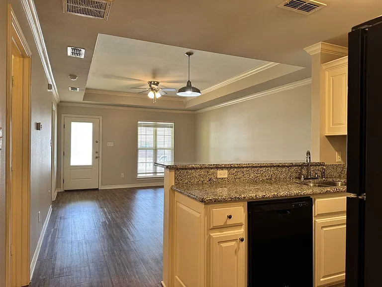 2300 Airline Dr #2305 — Photo 8