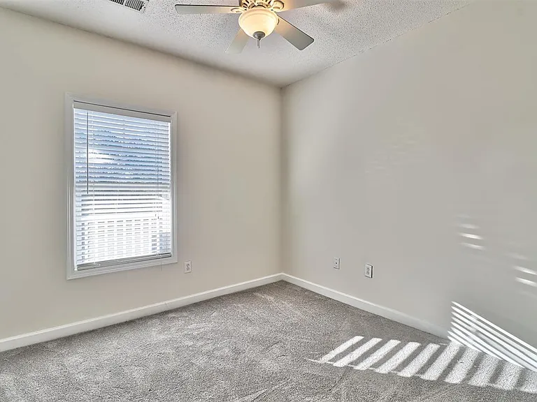 604 Heathrow Dr #1102 — Photo 9