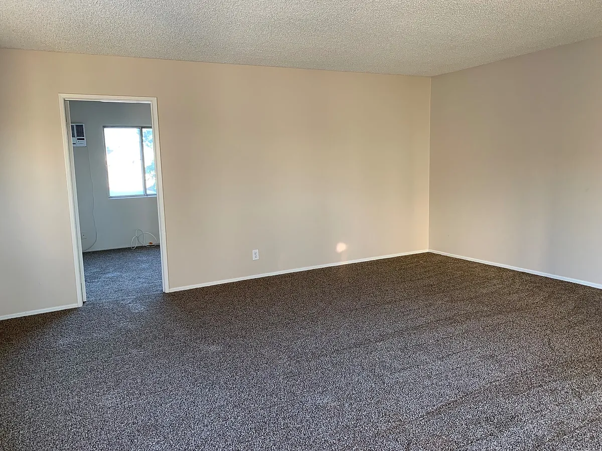Building Photo - 370 E Navilla Pl #1-10
